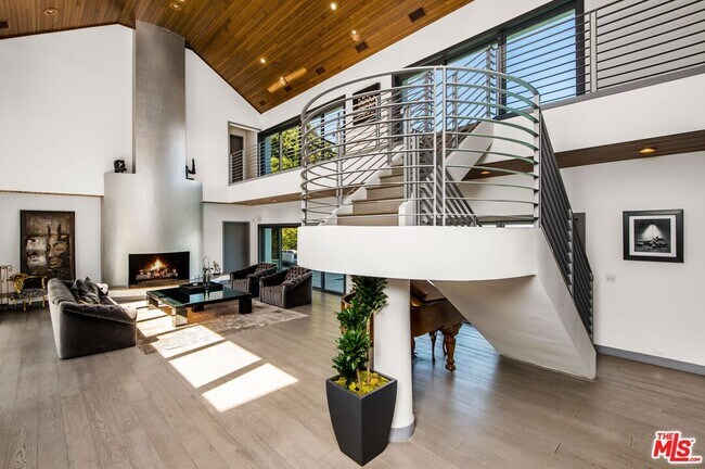 Foto del edificio - 11955 Pinnacle Pl