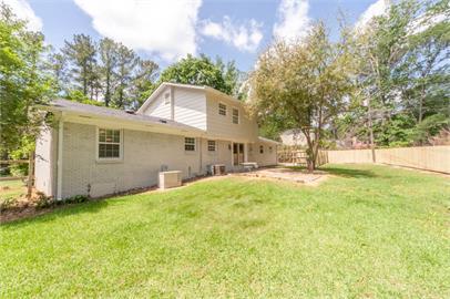 Building Photo - 3325 Shallowford Rd