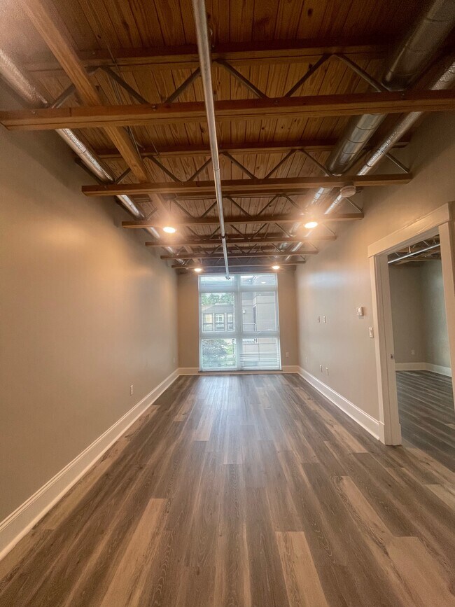 Foto del edificio - 330-350 Pleasant St. Unit 321