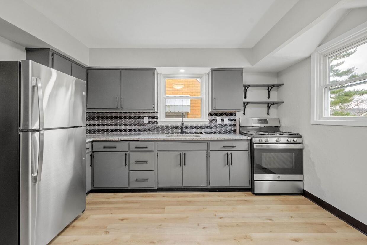 Primary Photo - STUNNING NEWLY RENOVATED 2 BEDROOM IN CHES...