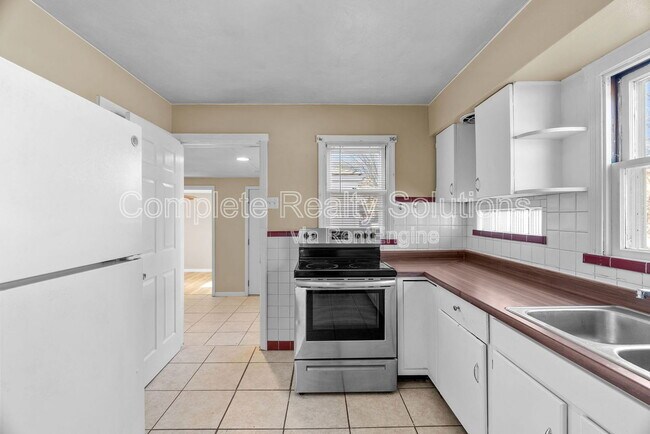 Foto del edificio - 11820 Larimore Rd