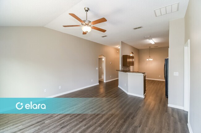 Foto del edificio - 94011 Last Ln