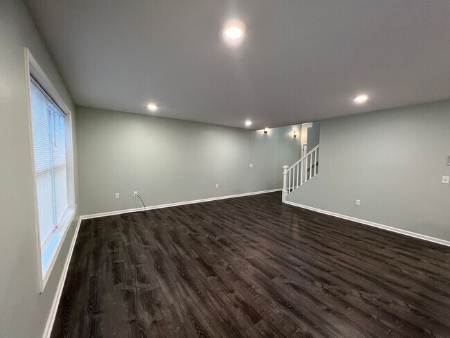 Foto del edificio - 723 Eastgate Pl