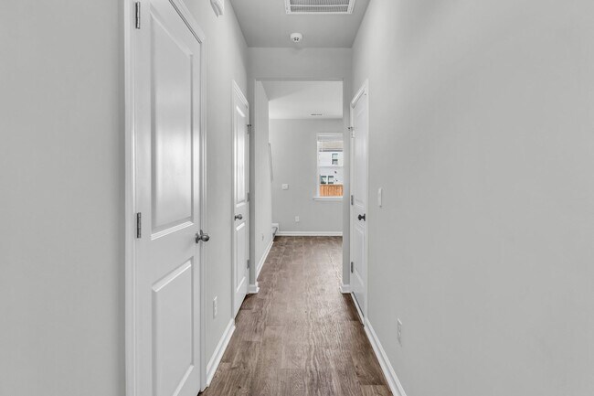 Foto del edificio - Beautiful 3 bedroom/3 bathroom two story home available in Cane Bay!