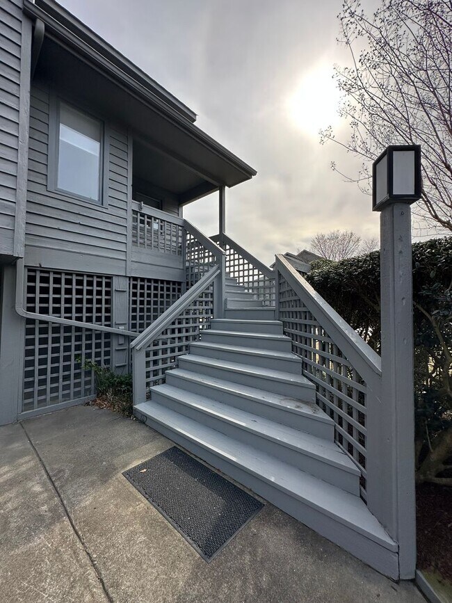 Foto del edificio - Furnished Townhome with Water Views and Boat Slip!