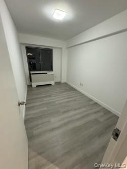 Foto del edificio - 42-35 Main St