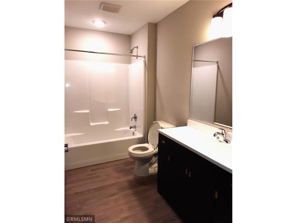 Foto del edificio - 665-675 11th Street Southwest