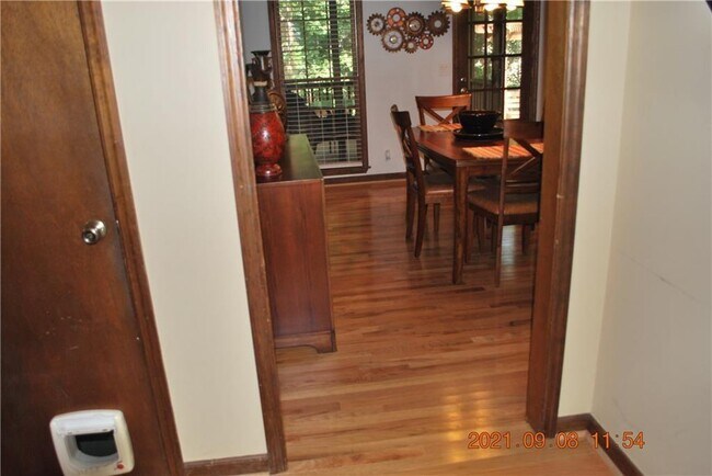 Foto del edificio - 1581 Larkwood Dr