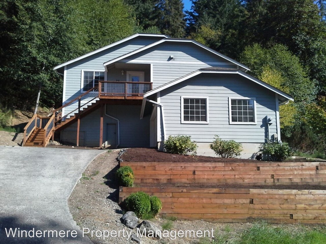 21 Little Strawberry Ln, Bellingham, WA 98229 House Rental in