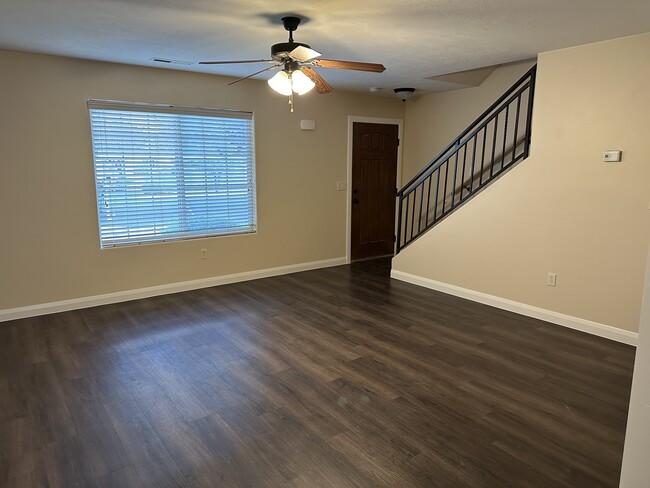 Building Photo - 370 W 1425 N