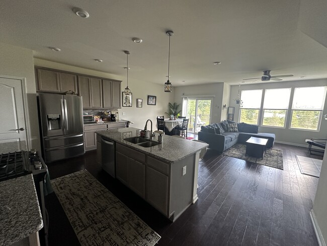 Foto del edificio - 4859 Broomfield Wy