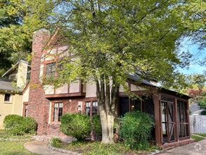 Building Photo - 750 N Auburndale St