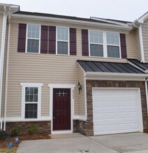 Building Photo - 2757 Silverthorn Dr