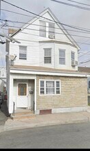 Building Photo - 17 Halstead St