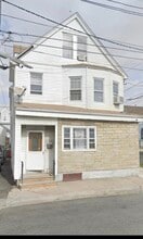 Building Photo - 17 Halstead St