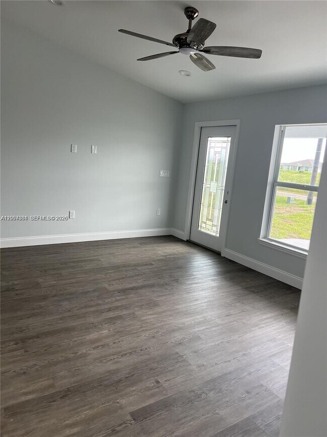 Building Photo - 634 Royce Rd