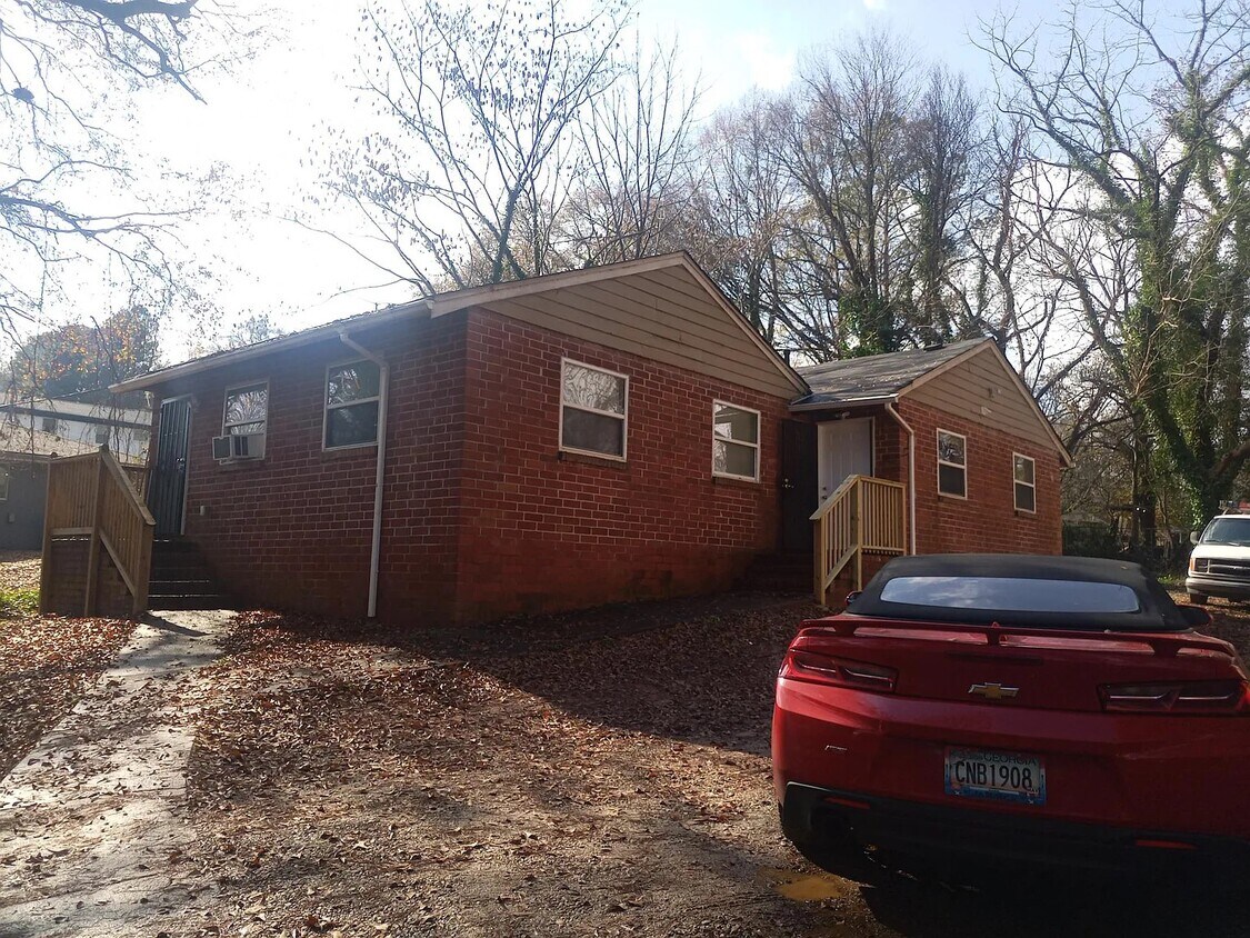 Building Photo - 412 Lanier St NW
