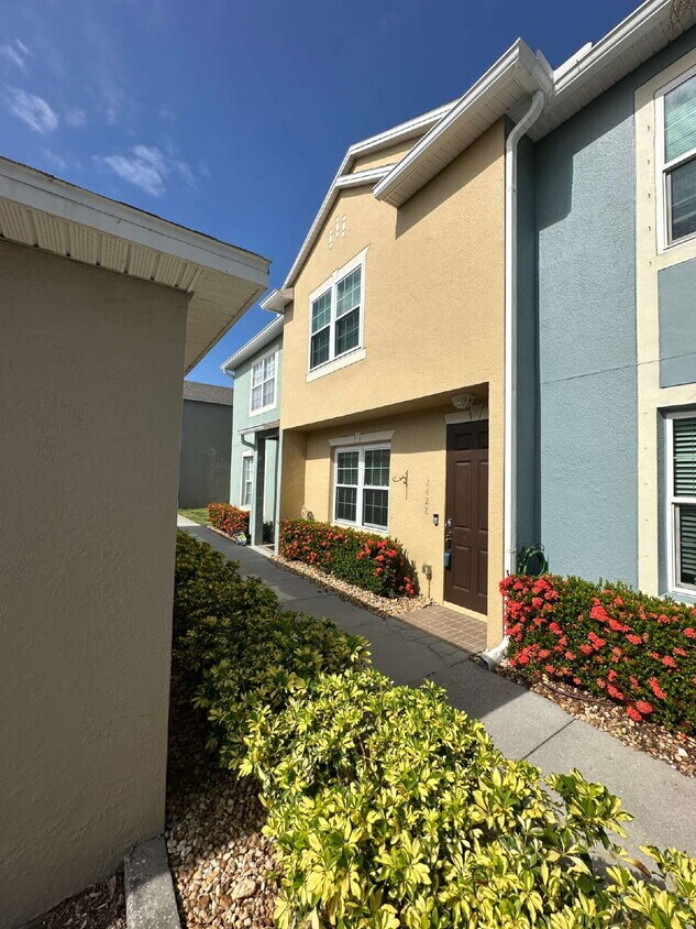 Foto principal - Beachside living at its best!