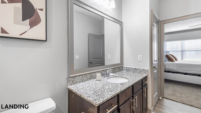 Foto del edificio - 4689 Mustang Pkwy
