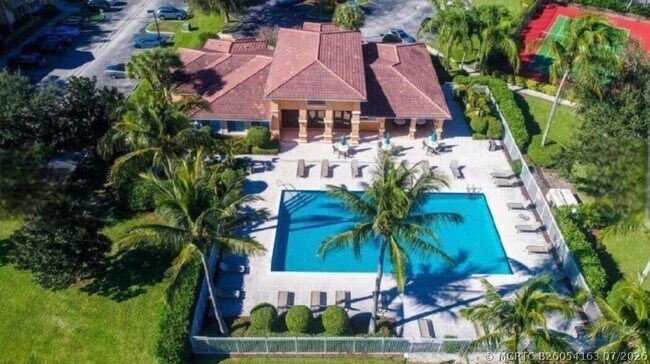 Foto del edificio - 121 SW Palm Dr