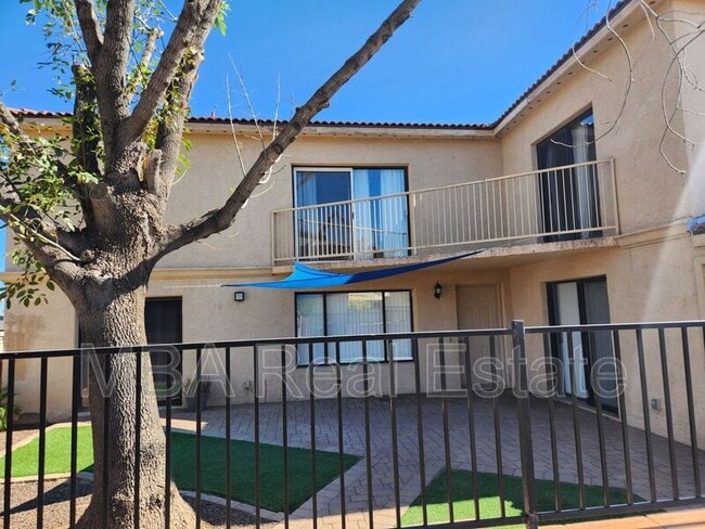 Foto del edificio - 15650 N 19th Ave