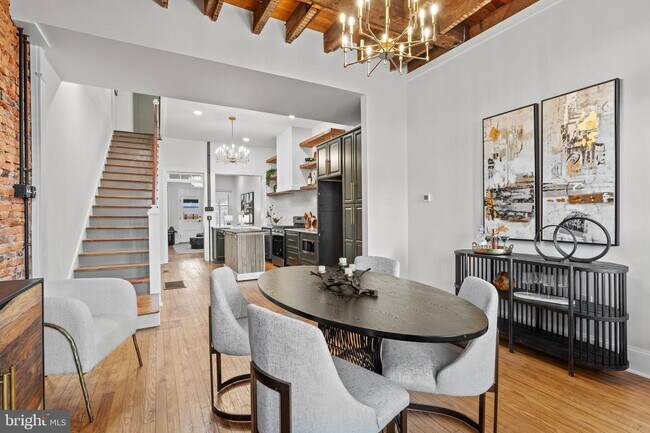 Building Photo - 144 Locust St