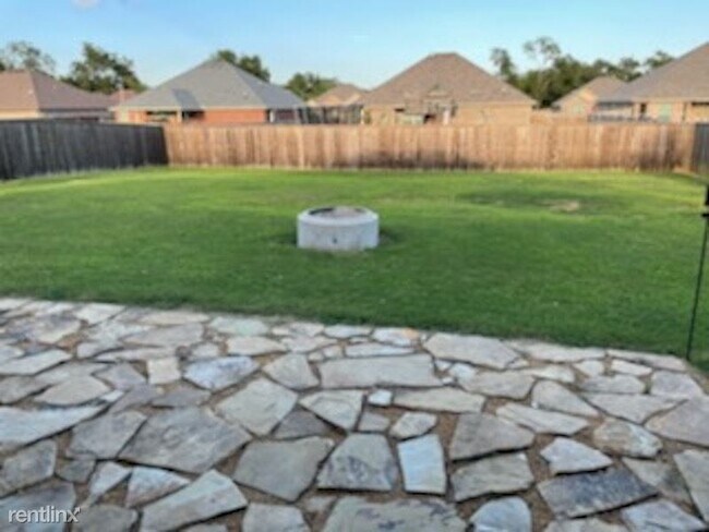 Building Photo - 4 br, 2 bath House - 148 Ross Road