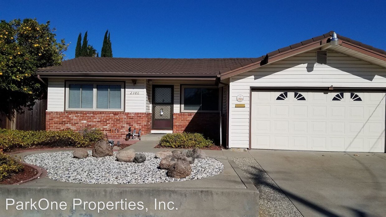 Primary Photo - 4 br, 2 bath House - 2380 Saint George Dr.