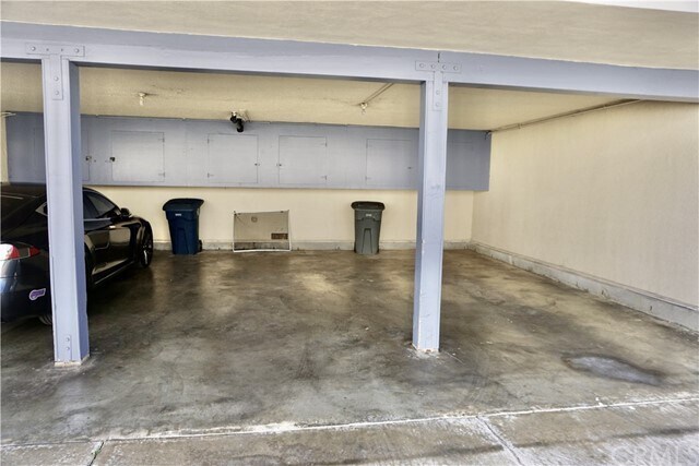 Building Photo - 16511 St Andrews Pl