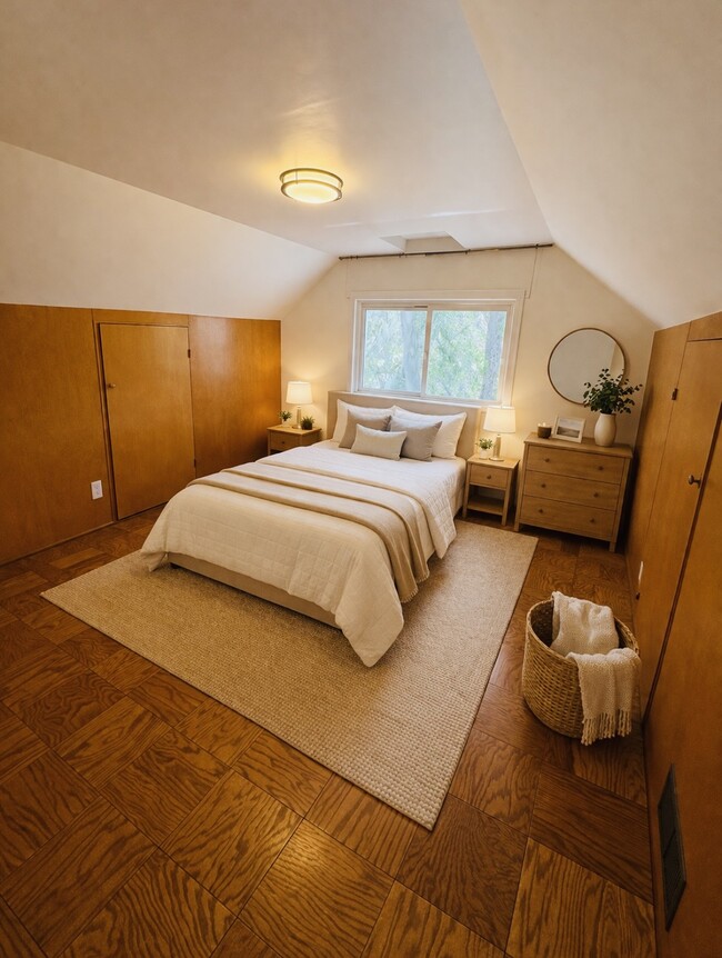 Building Photo - 4021 Oak Ct