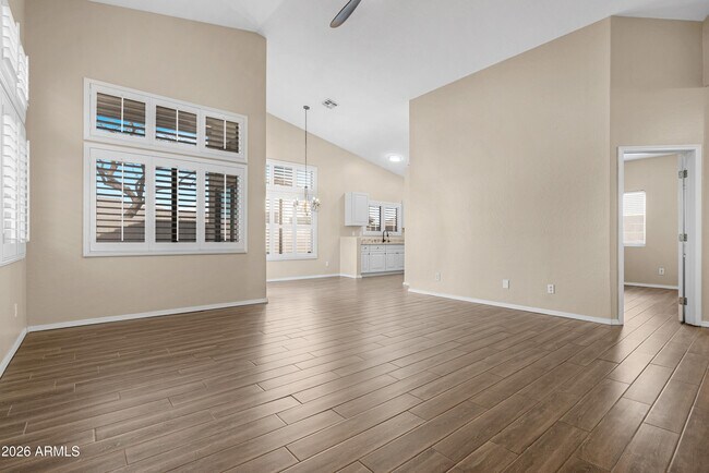 Building Photo - 14548 N 87th Ave