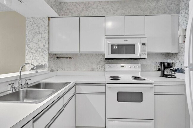 Foto del edificio - 7205 Thomas Dr