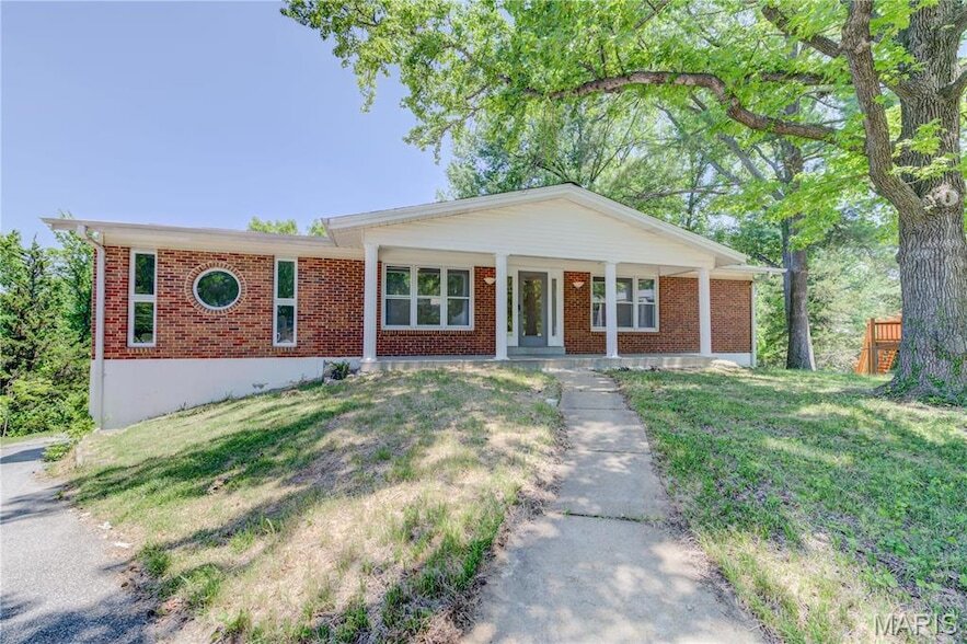 Foto principal - 1219 Blairshire Dr