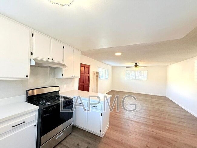 Photo - 2506-2508 Norfolk Street House