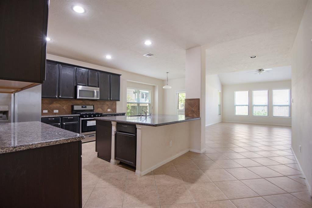 Primary Photo - 24922 Clover Ranch Dr