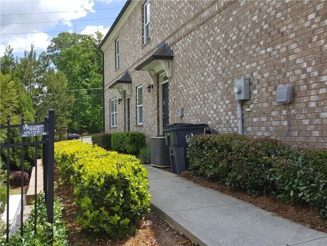 Foto del edificio - 805 Pleasant Hill Rd