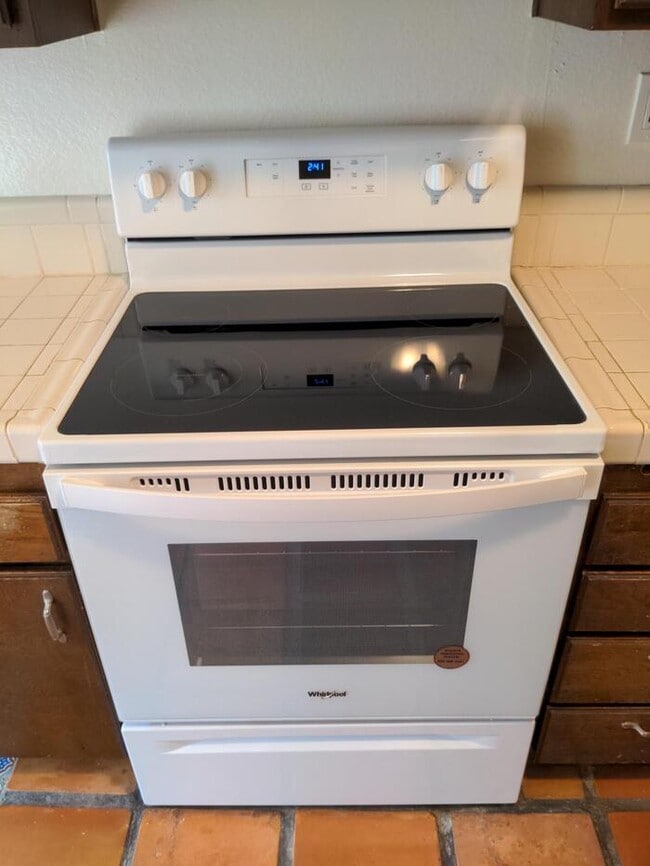 Building Photo - Lovely 2-Story 2 Bed 2 Bath Condo for Leas...