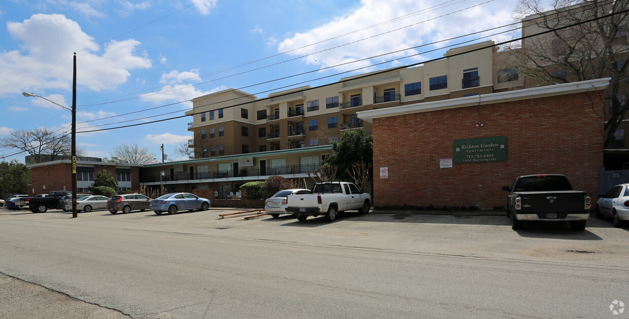 Primary Photo - Richton Gardens Apartments