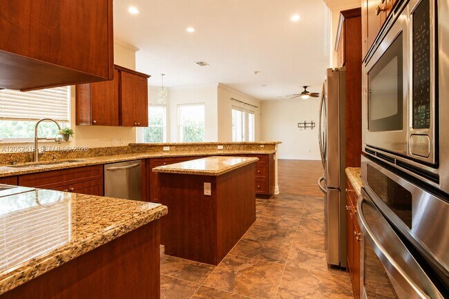 Building Photo - 17376 SW 266th Terrace