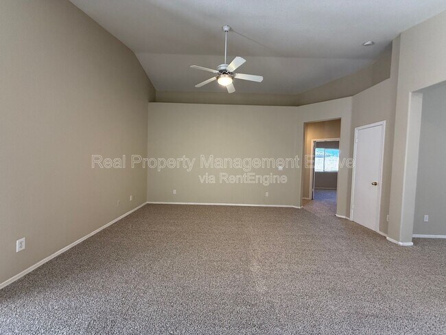 Foto del edificio - 40517 N Territory Trail