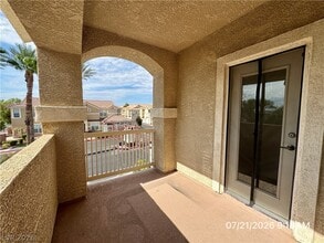 Building Photo - 5855 Valley Dr