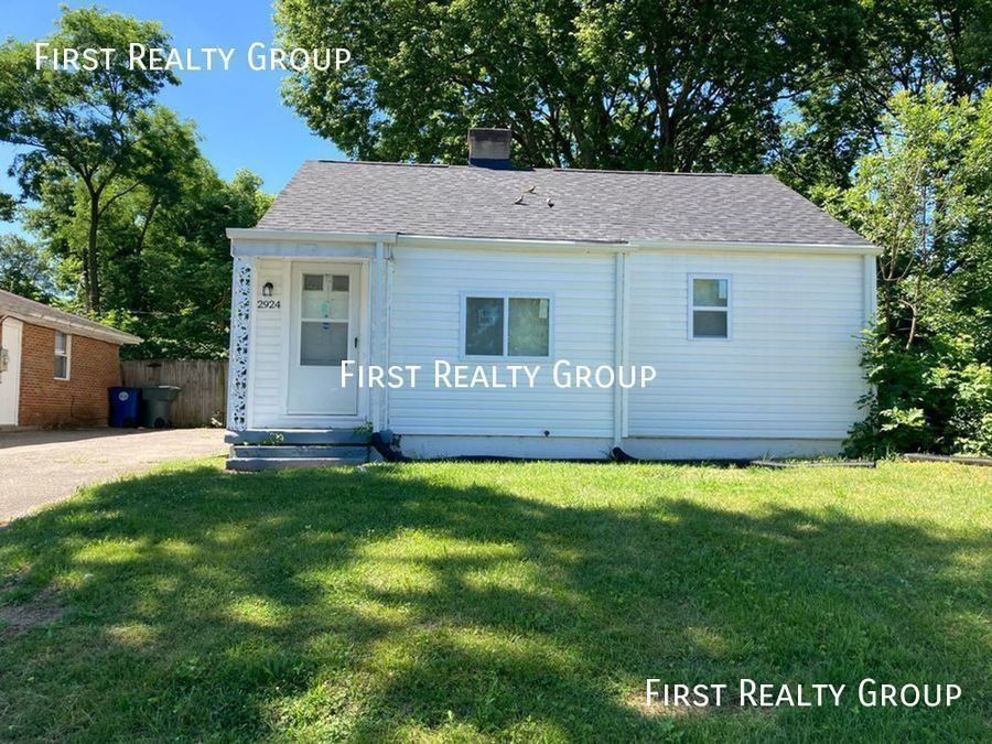 Primary Photo - Recently Updated 2 Bedroom Single Family H...