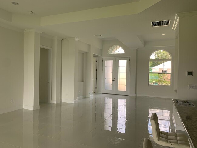 Foto del edificio - 3818 158th Avenue Cir E