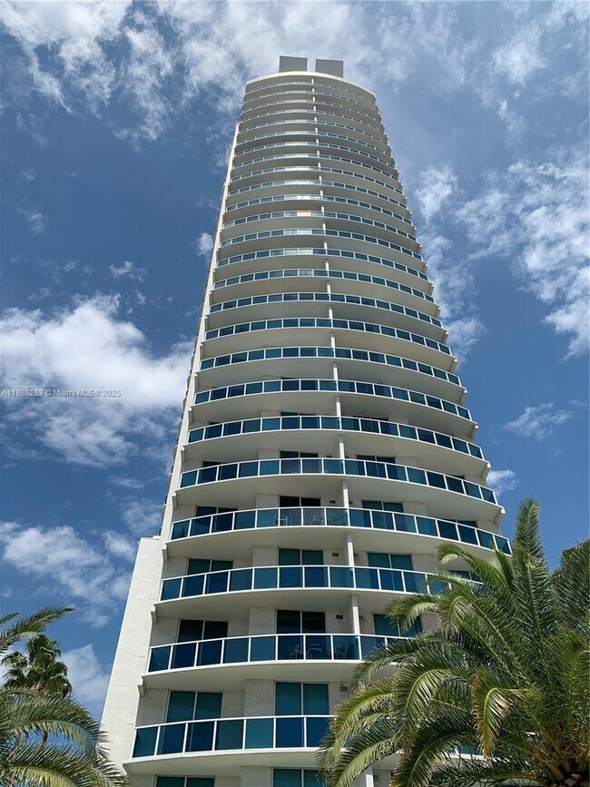 Foto del edificio - 1945 S Ocean Dr