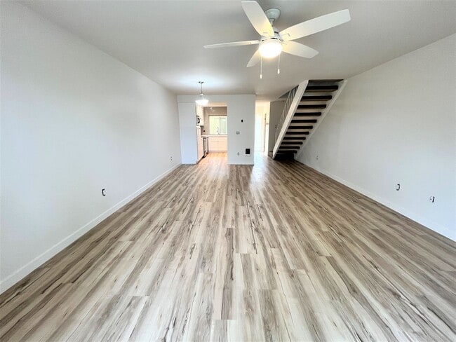 Building Photo - Light & Bright, Remodeled 3BD/1.5BA w/ 1 Car Garage, Comm Pool, Park and Greenbelts