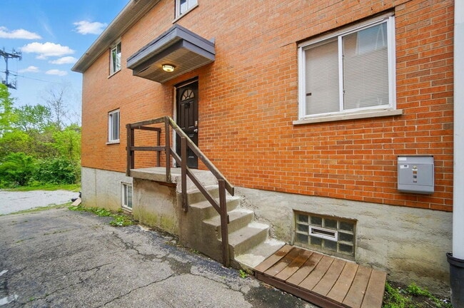 Photo - 39 Wuest Street Apartment