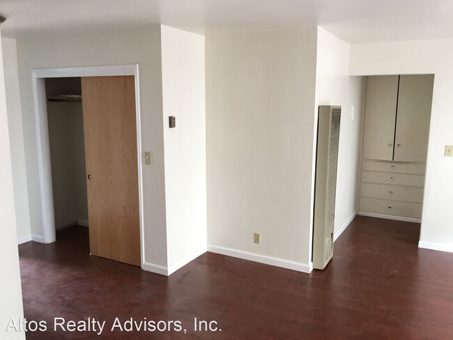 Building Photo - 683 Grand Coulee Ave
