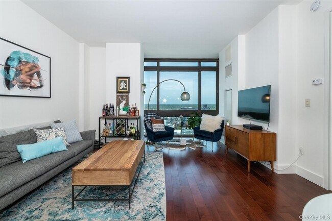 Foto del edificio - 175 Huguenot St