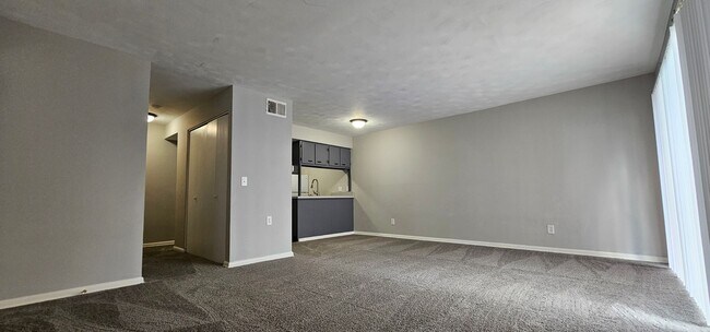 Foto del interior - Spacious 2 bedroom 2 bath apartments in Harrison Township!