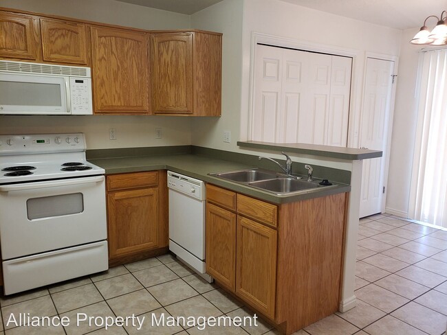 Building Photo - 830 S 550 E